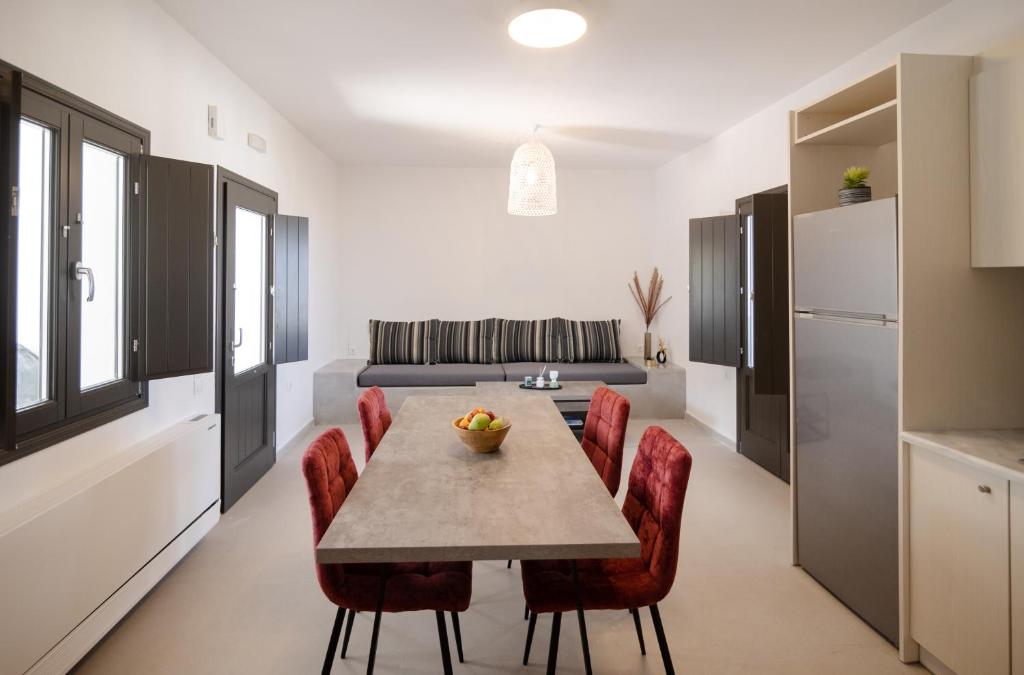 Kuchyň nebo kuchyňský kout v ubytování White Breeze Villas