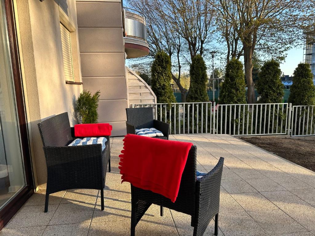 Balkon lub taras w obiekcie Amko Style Apartamenty Nord 8 z ogródkiem Willa Nord
