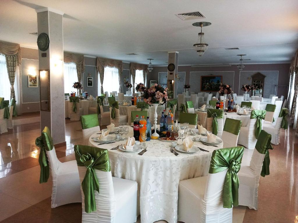 Restaurace v ubytování Hotel Suprem