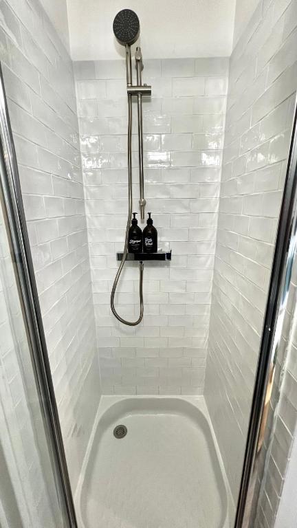 Studio Douillet Hypercentre 12 min de Paris - One-Bedroom Apartment