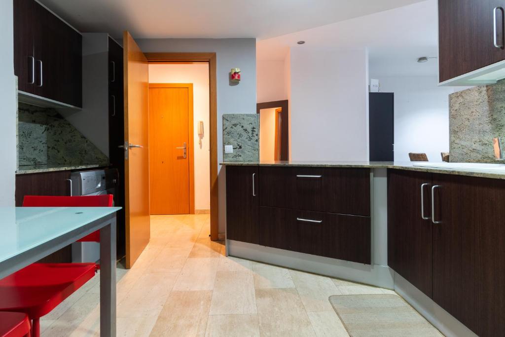 Kuchyň nebo kuchyňský kout v ubytování Apartament Granollers Up Live I