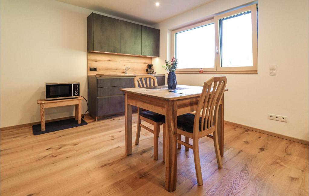 A kitchen or kitchenette at Ferienwohnung In Braz