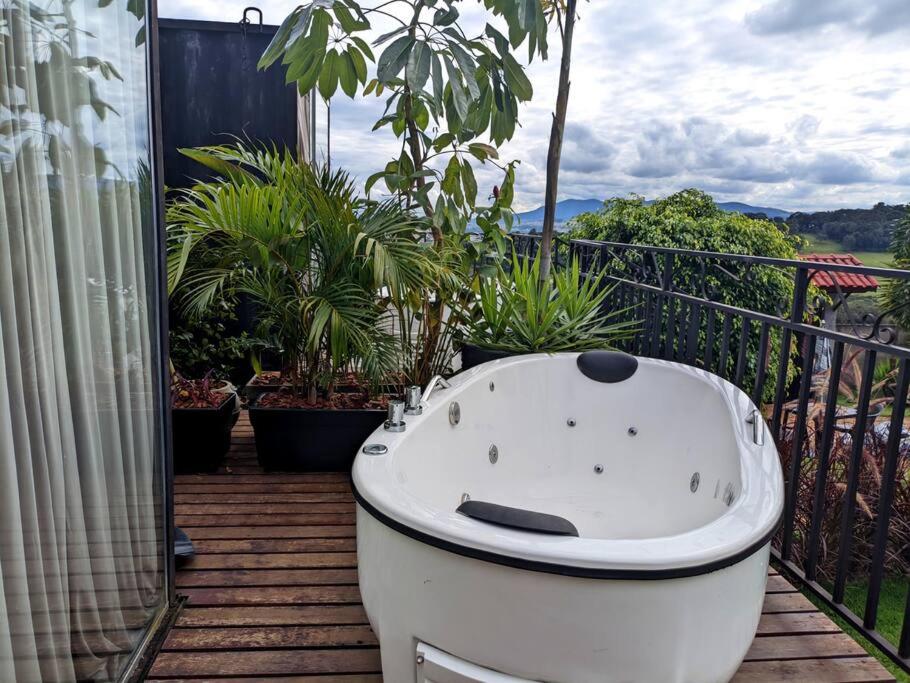 Fotografie z fotogalerie ubytování Tiny House Paraiso Minicasas Com Hidromassagem v destinaci Pouso Alegre