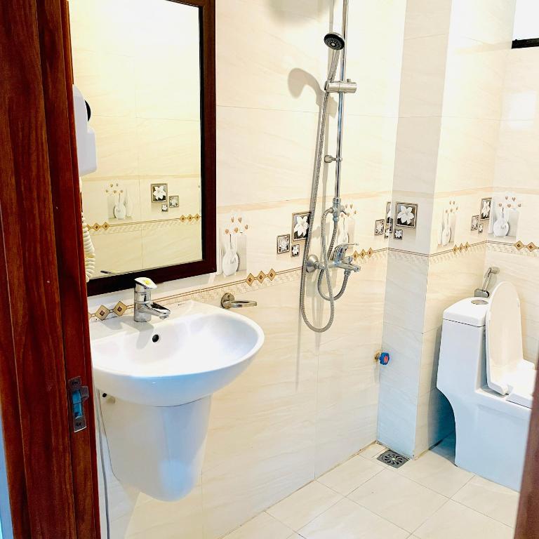 Koupelna v ubytování Hoàng Gia Hotel