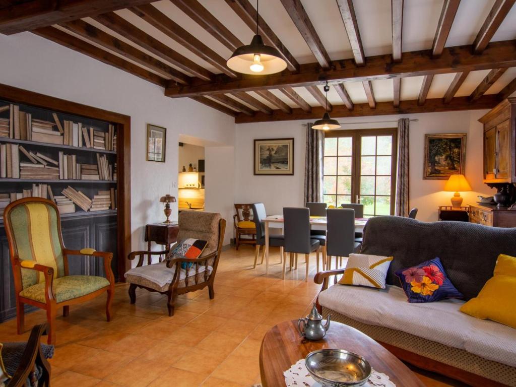 Maison rénovée avec grand jardin clos, 3 terrasses et équipements modernes près de Brantôme. - FR-1-616-177 - Maison De Vacances (6 Adultes)