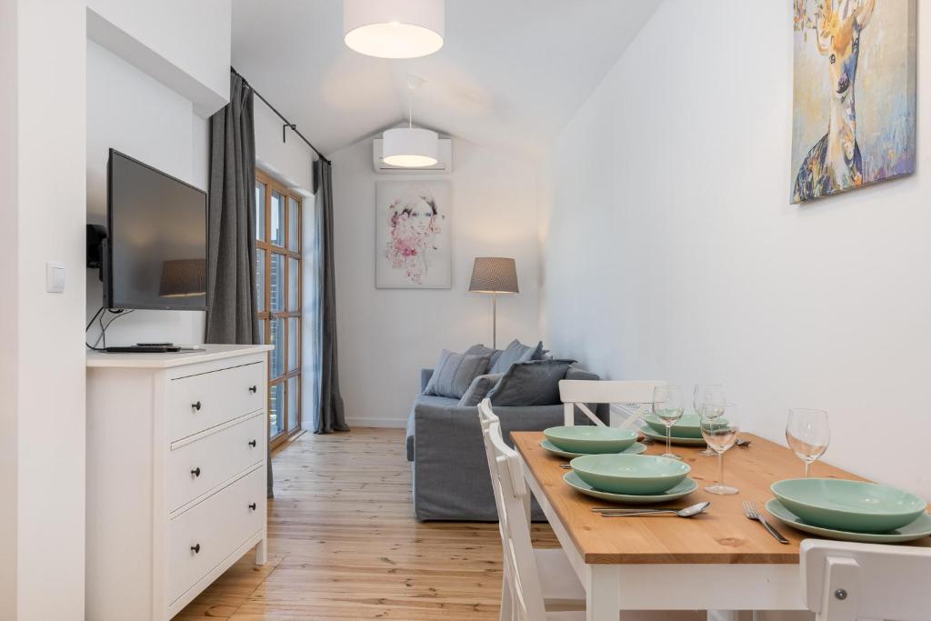 UROCZY ZAKĄTEK - Apartamenty z własnymi tarasami i grillem w centrum Zatora, blisko Energylandii - 19