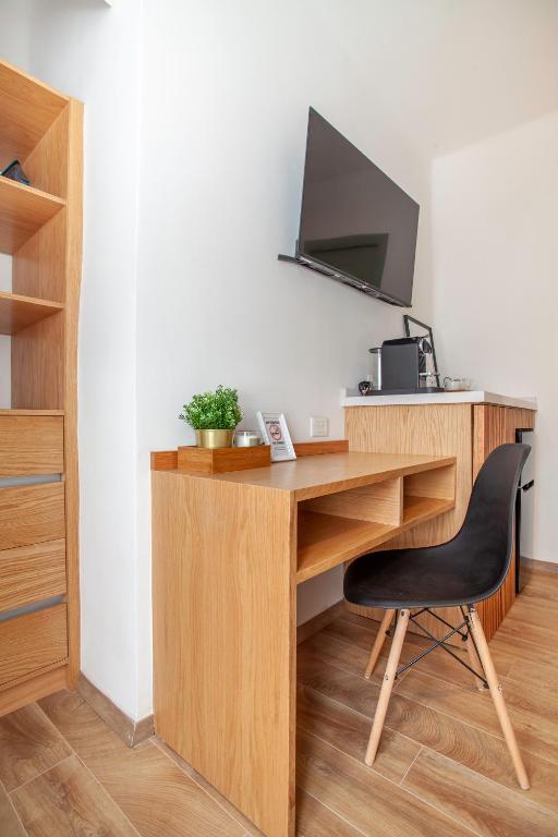 Bright & sweet unit in the heart of Polanco. photo