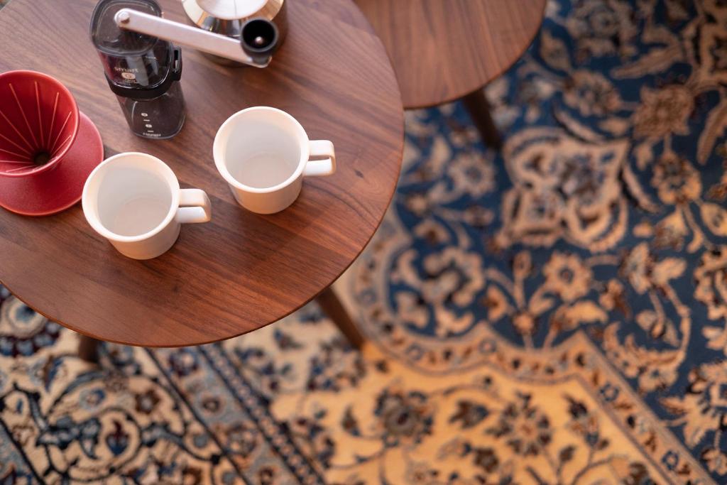 Příslušenství pro přípravu čaje a kávy v ubytování Tsukasa Ryokan