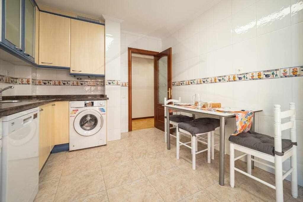 A kitchen or kitchenette at El Cuquiellu