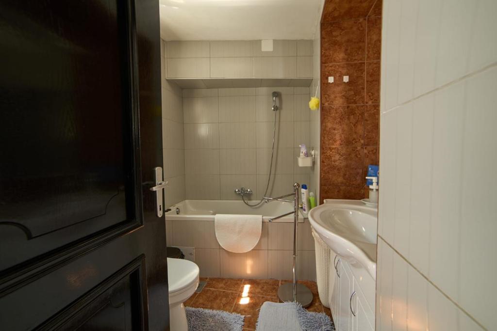 Ванная комната в Downtown secret apartment