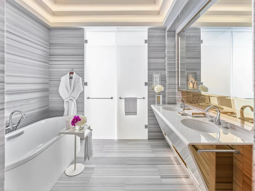 Junior Suite with Balcony and City View