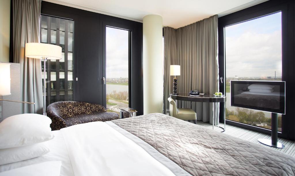 Hyatt Regency Dusseldorf - Resim 38