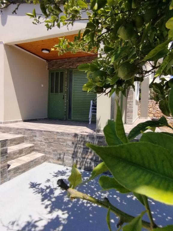 Zahrada ubytování Cosmitsa House