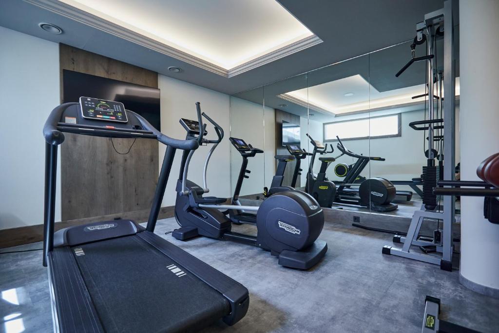 Posilňovňa alebo fitness centrum v ubytovaní Hotel Gabi