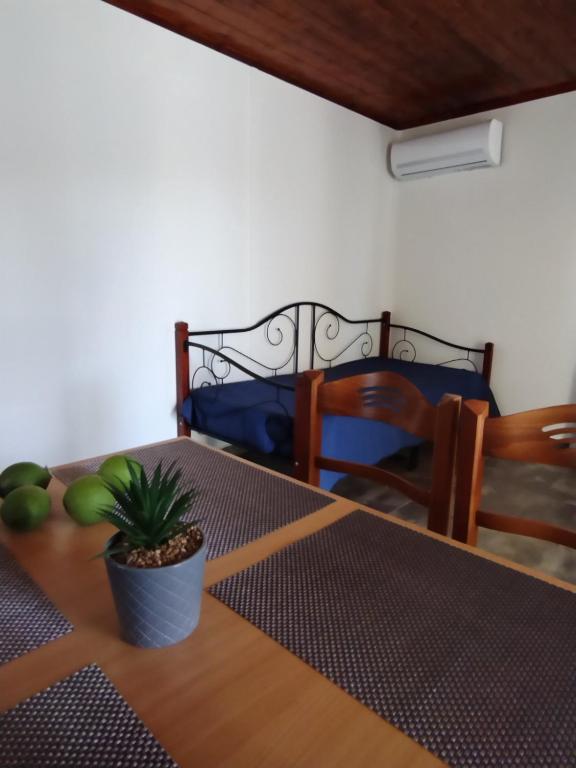 Posezení v ubytování Cosmitsa House
