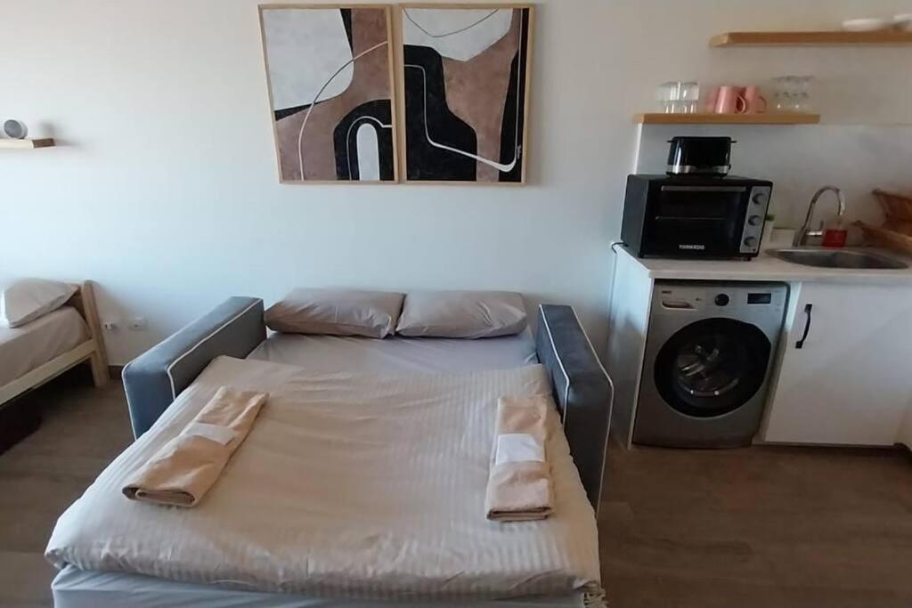 A studio that has all the needs