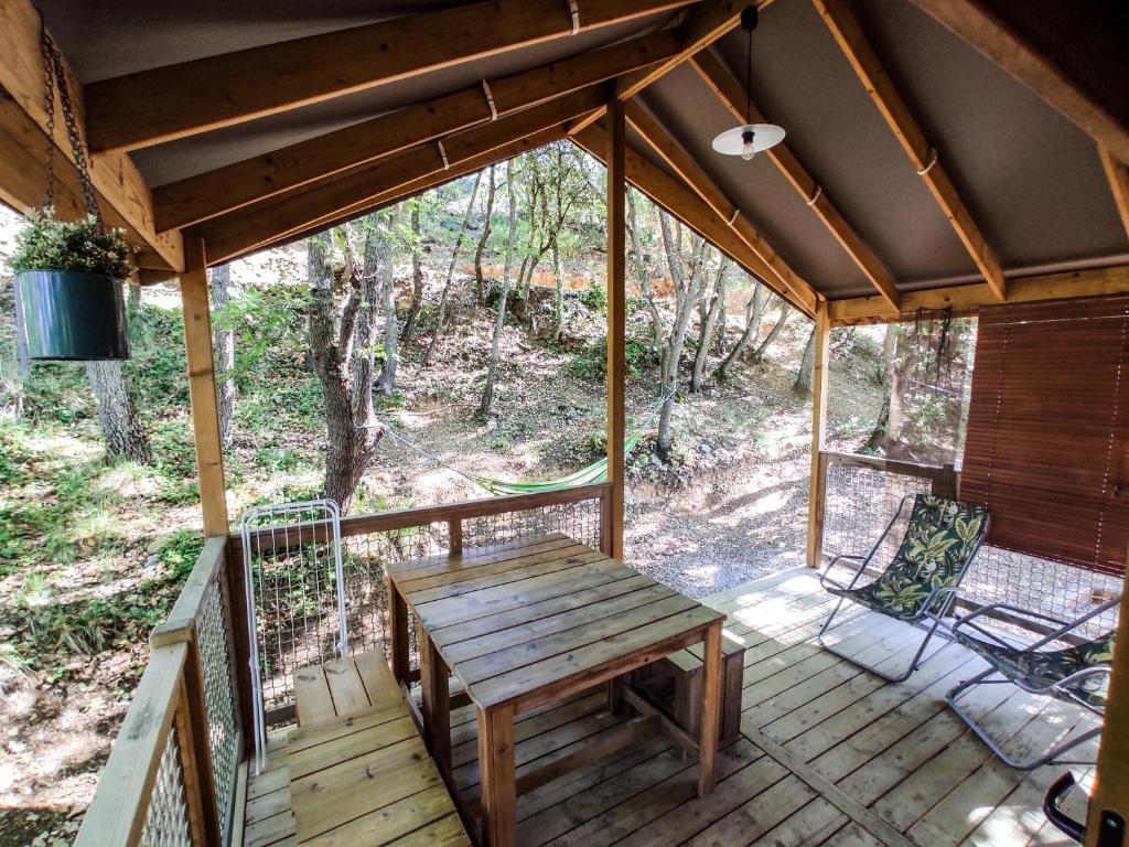 Fotografie z fotogalerie ubytování Camping la Grangeonne v destinaci Esparron-de-Verdon