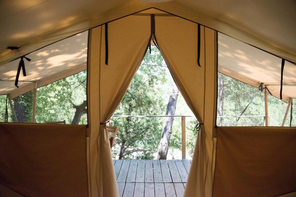 Balkón nebo terasa v ubytování Camping la Grangeonne