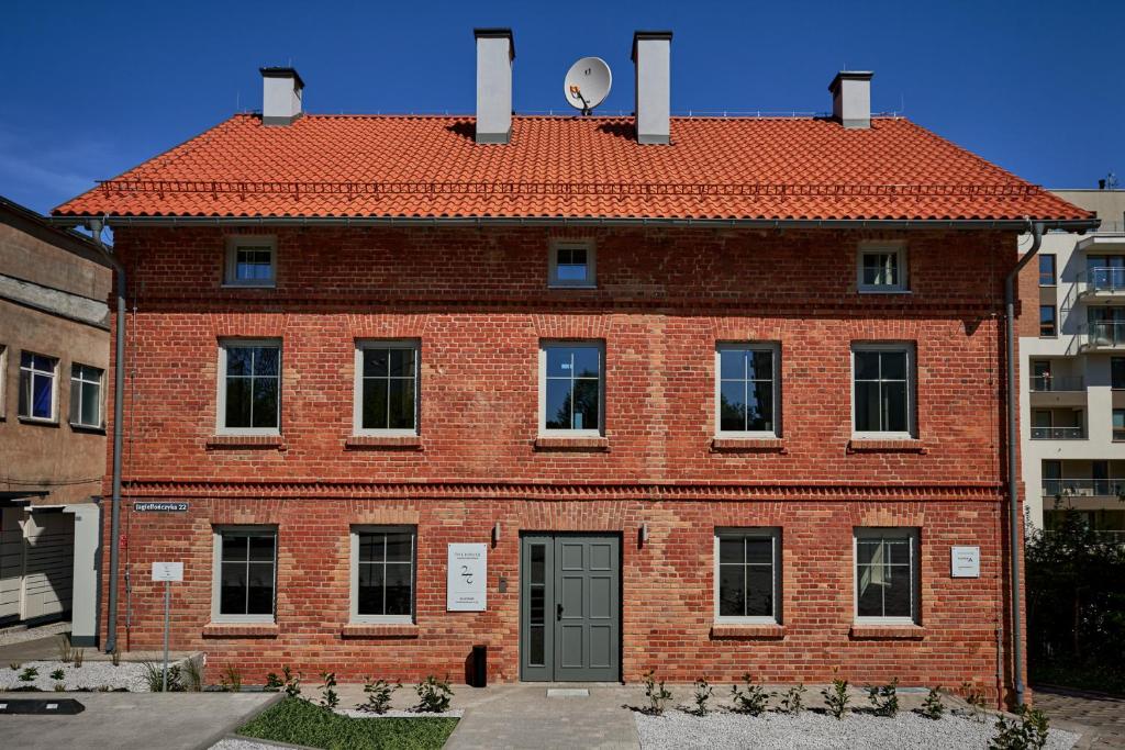THE HOUSE near Lake & Old Town