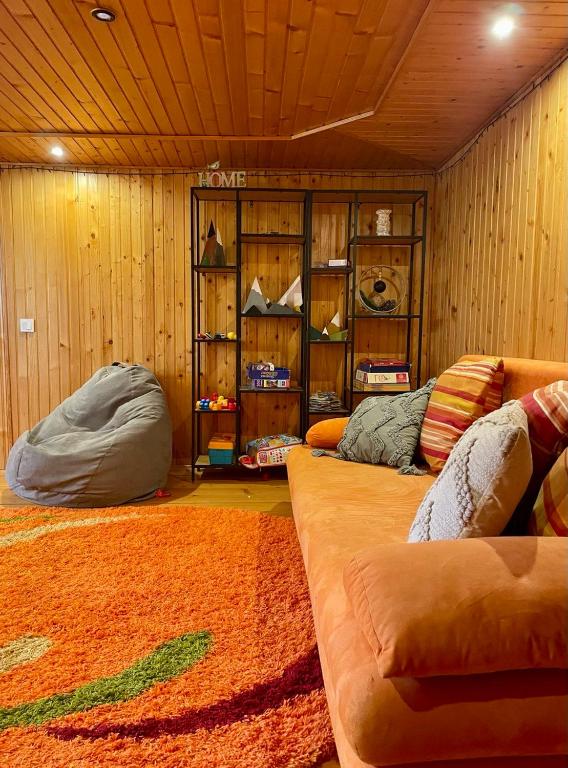 Postel nebo postele na pokoji v ubytování Sheshory Chalet