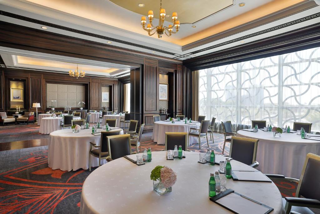 Restaurace v ubytování The St. Regis Abu Dhabi
