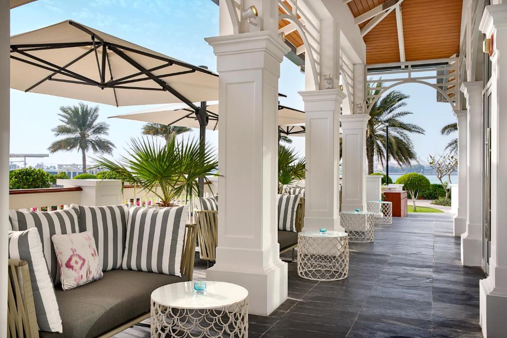 Posezení v ubytování The St. Regis Abu Dhabi