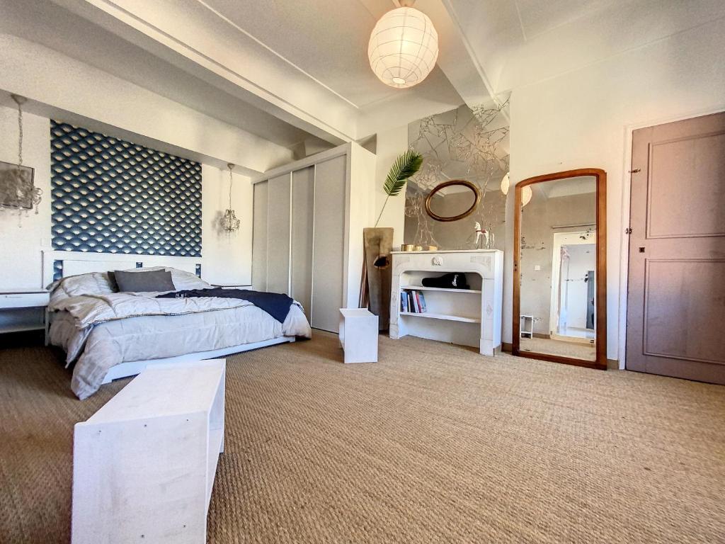 Fotografia z galérie ubytovania Magnifique appartement vue mer et parking privé ! v destinácii Grasse