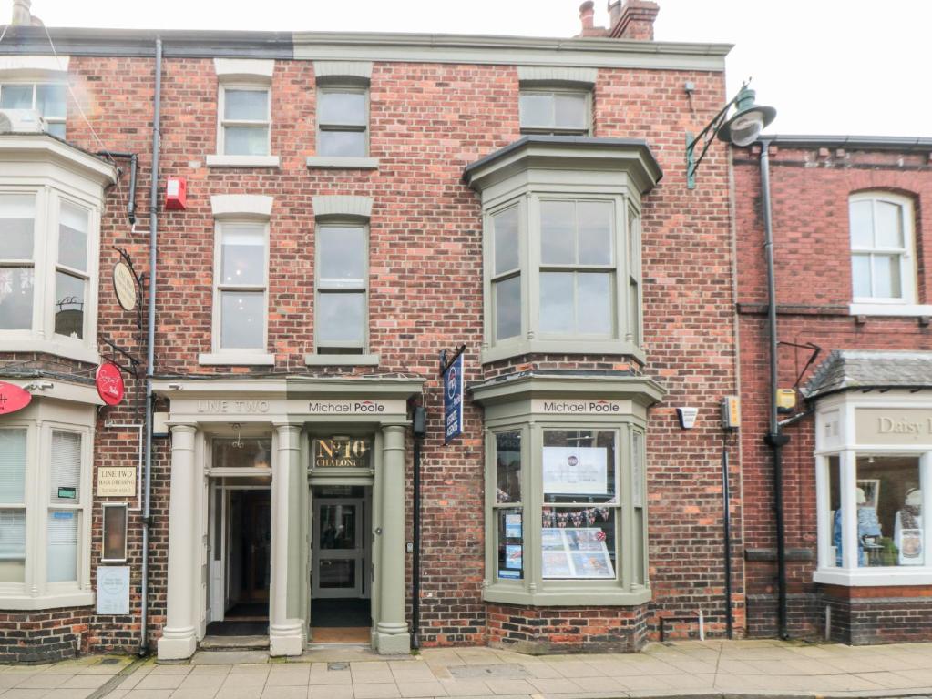 10 Chaloner, Guisborough Updated 2023 Prices