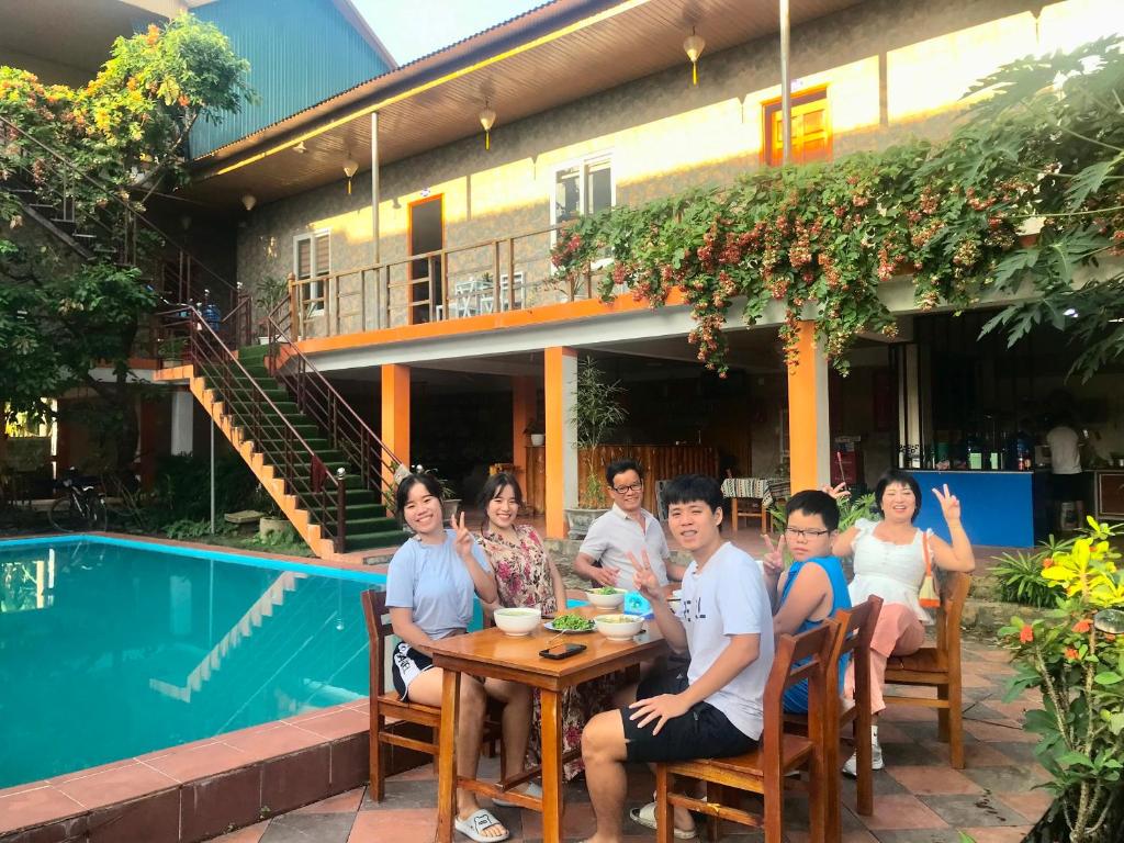 Bazén v ubytování Phong Nha Dawn Home nebo v jeho okolí