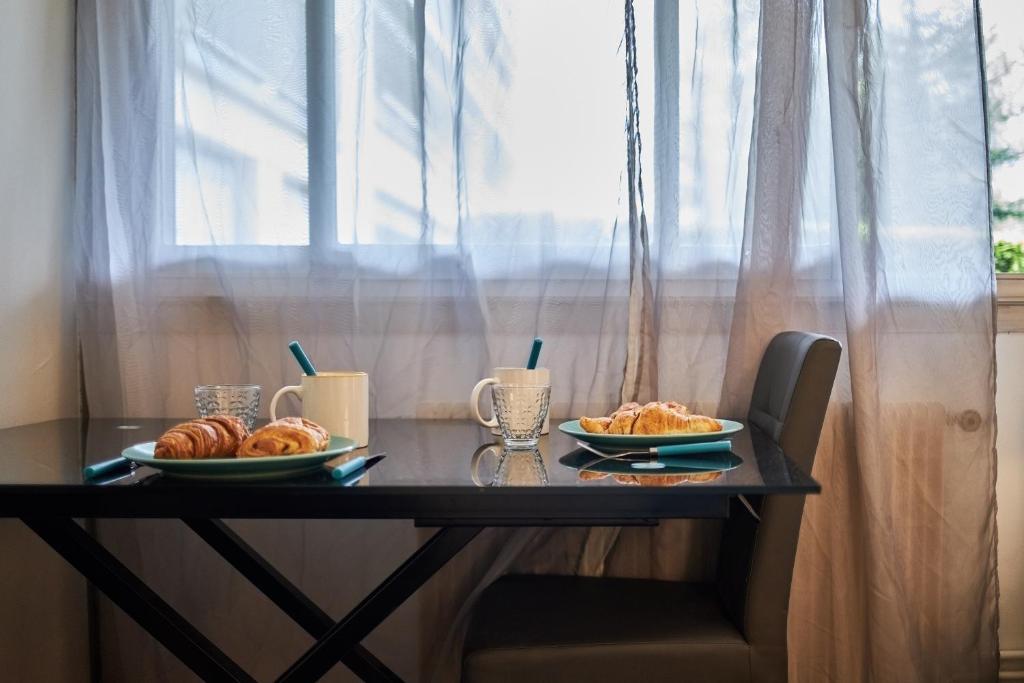 Le Marquis - T1 - 5 mins de la Cathédrale - One-Bedroom Apartment