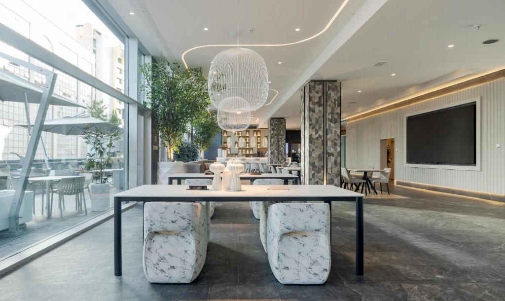 Ilunion Atrium - Resim 25