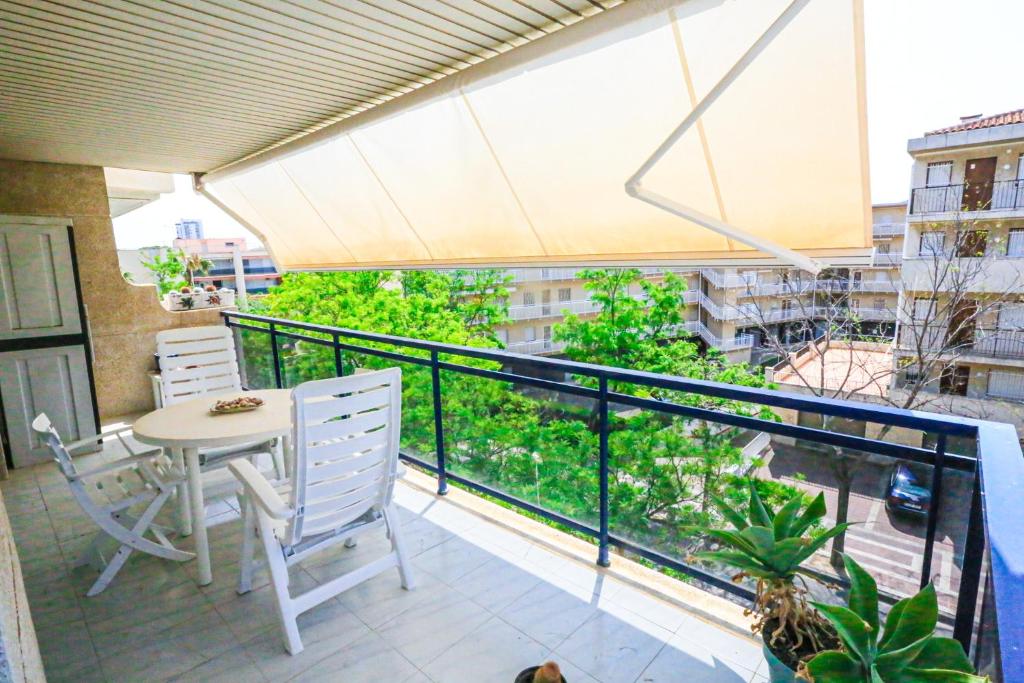 LITORAL COSTA DORADA - ROGER Only families