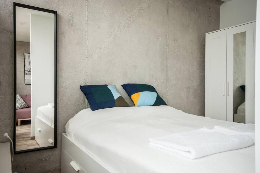 Unique Studio with stunning view & Netflix - 19