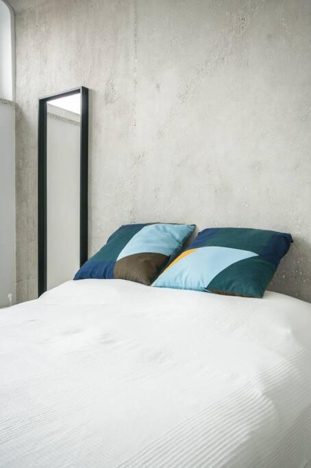 Unique Studio with stunning view & Netflix - 4