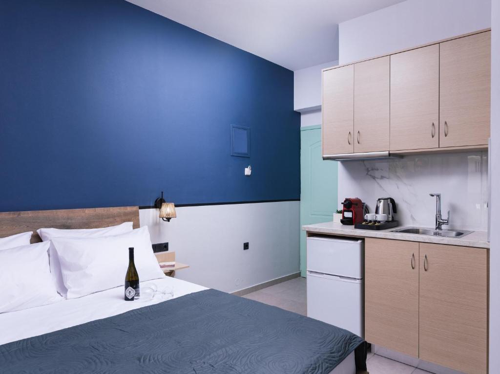 Alcyone Studios and Apartments - 3