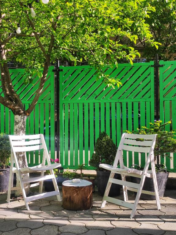 Jardí fora de Friendly Guest House