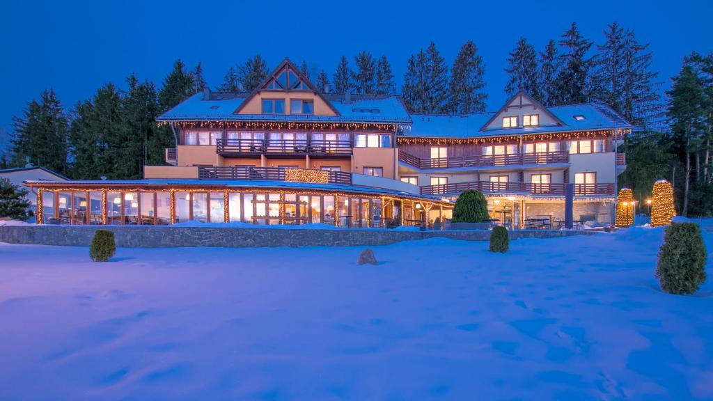 Obiekt Hotel SLUNEČNÁ LOUKA zimą