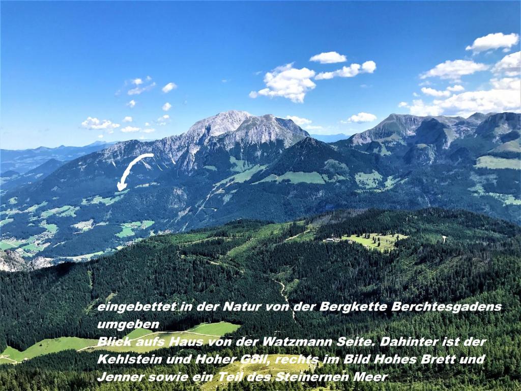 an image of a mountain range with a quote at Ferienhaus hoch oben mit Alpen Panorama Königssee- Nichtraucherdomizil in Berchtesgaden
