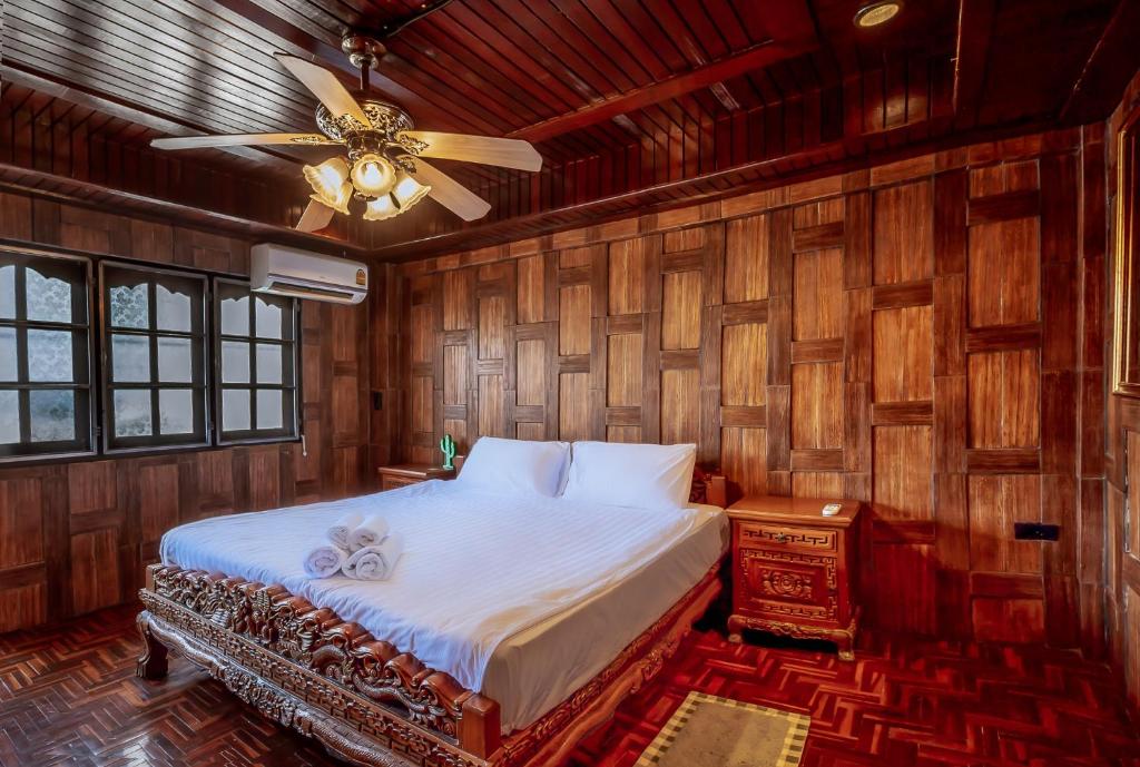 Blue Dream Guesthouse - Chambre Lit Queen-Size Avec Balcon