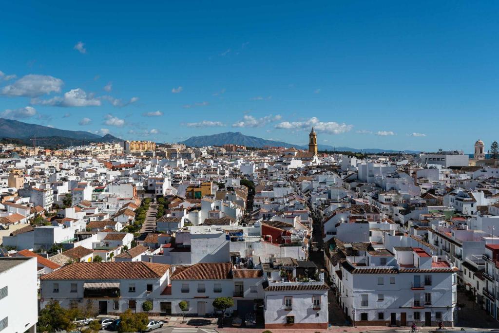 Výhľad na mesto Estepona alebo výhľad na mesto priamo z dovolenkového domu