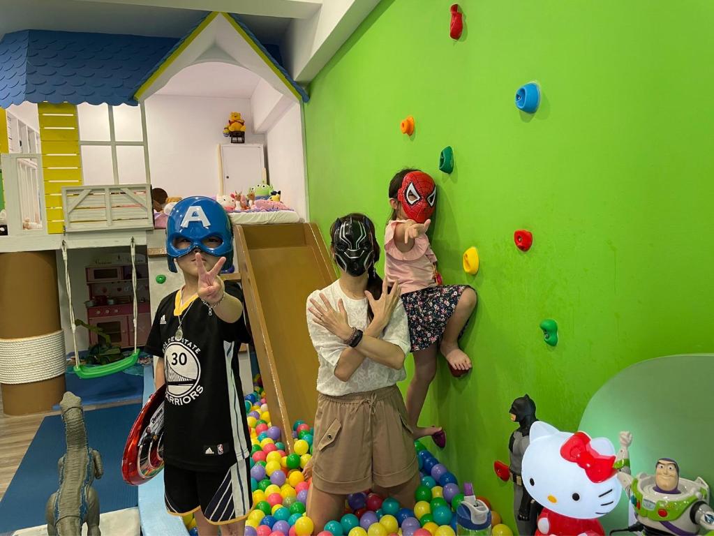 Gestir sem dvelja á Kenting Mola
