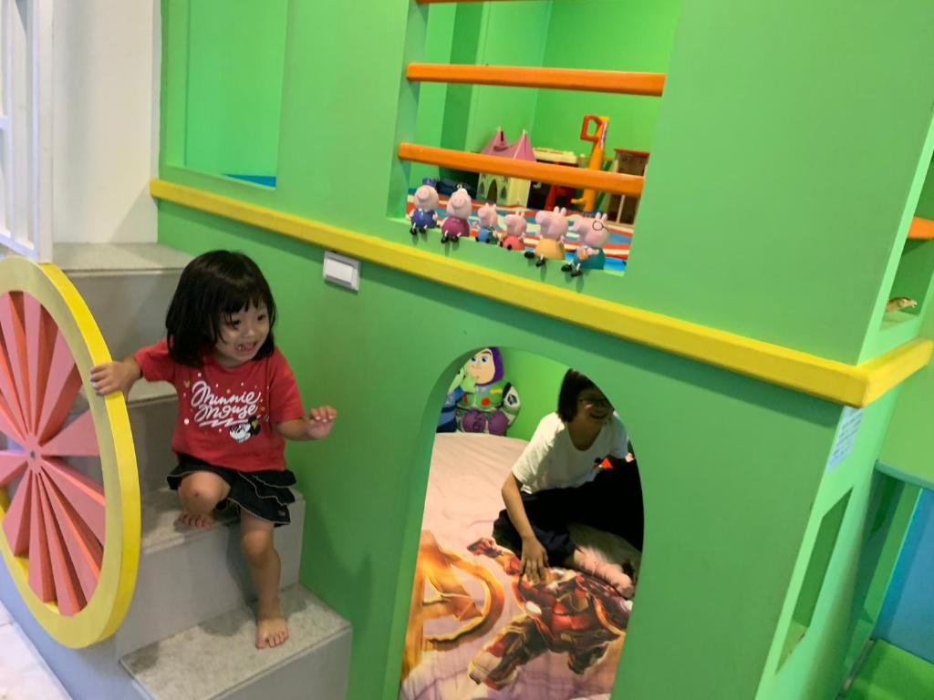 Gestir sem dvelja á Kenting Mola