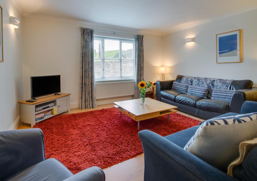 Kestrel House, Porthleven (updated prices 2024)