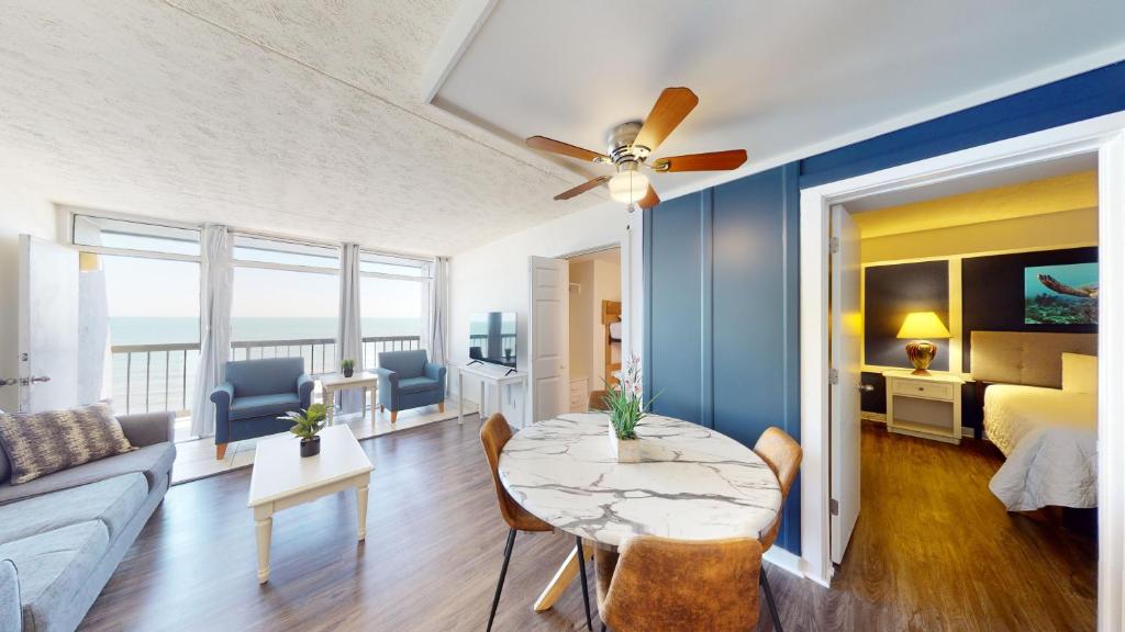 Willow Bay 203 Oceanfront Suite, Renovated Spring 2023 desirable Golden Mile Location, Myrtle