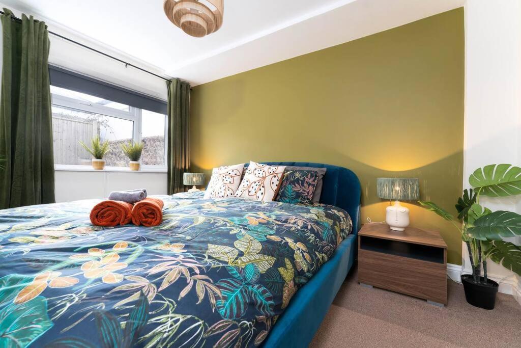Fotografie z fotogalerie ubytování Brighton Cosy 2 Bedroom Apartment with Patio Garden v destinaci Brighton & Hove