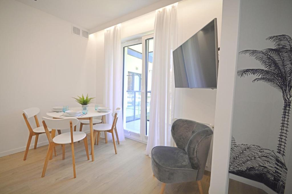Apartamenty Bryza-Matejki 1B-Parking - Studio Apartment