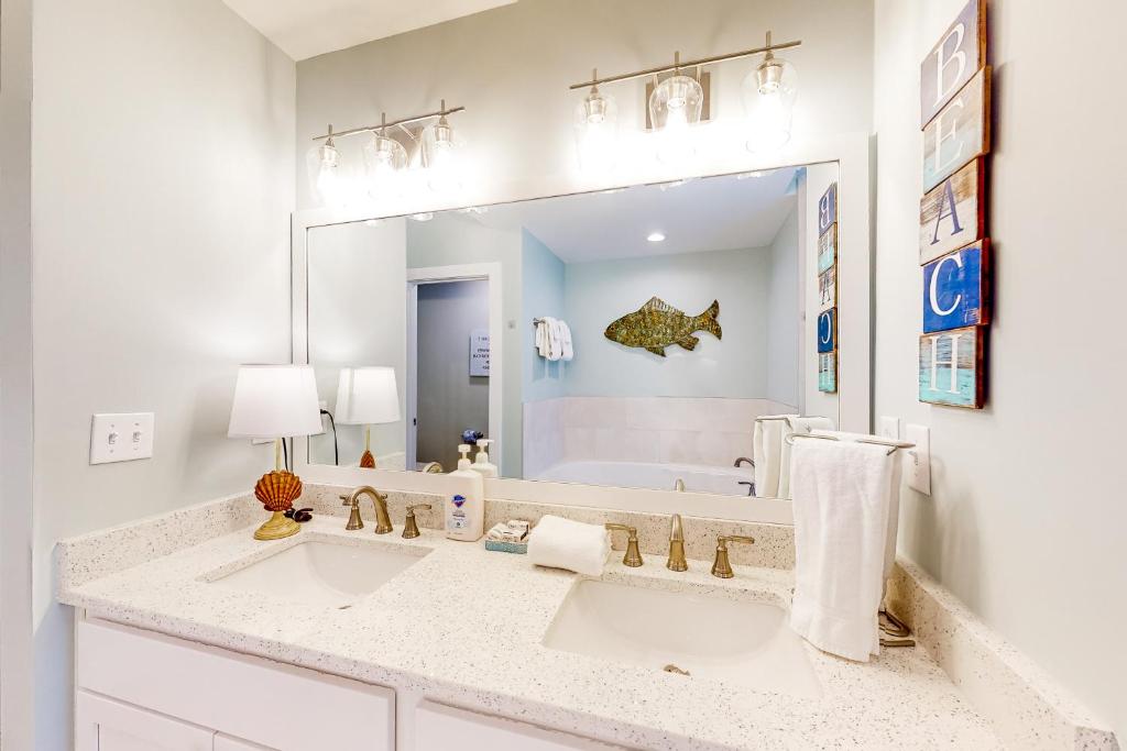 Gallery image of What a VUE! in Mexico Beach