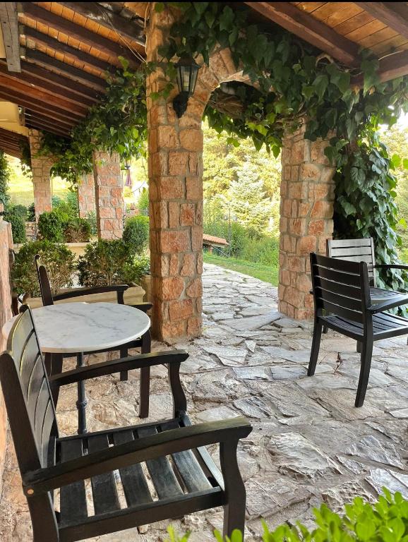Zahrada ubytování Aphrodite's Inn Kalavrita
