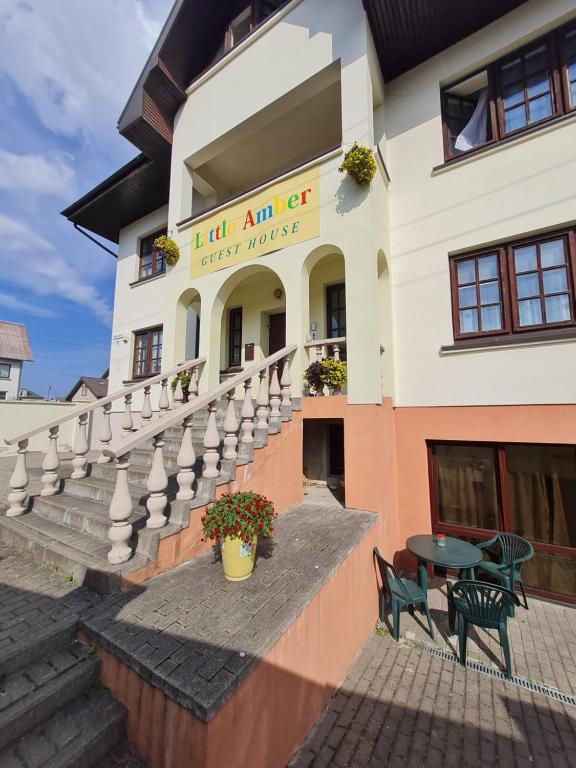 Balkón nebo terasa v ubytování Little Amber Apartments