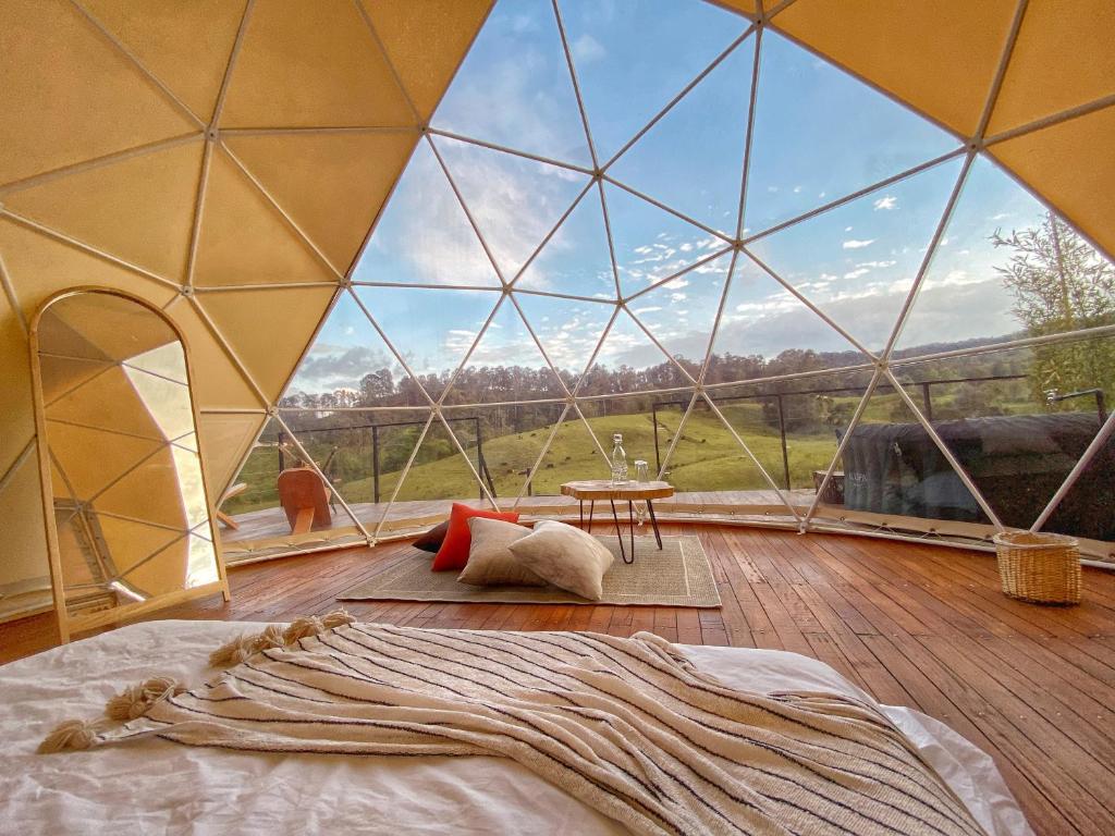 Postel nebo postele na pokoji v ubytování Bohemia Glamping